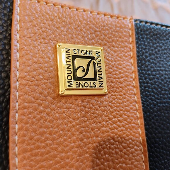 Stone Mountain Cornwall Bonded Pebble Leather Wristlet, New Without Tags - Picture 3 of 6